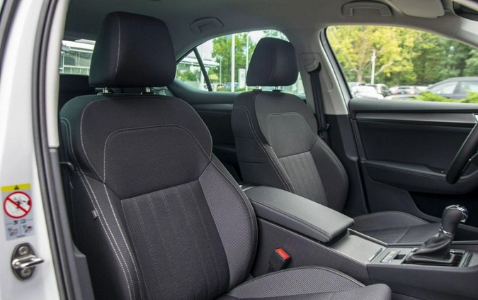 Skoda Superb cena 166500 przebieg: 5, rok produkcji 2023 z Opoczno małe 436